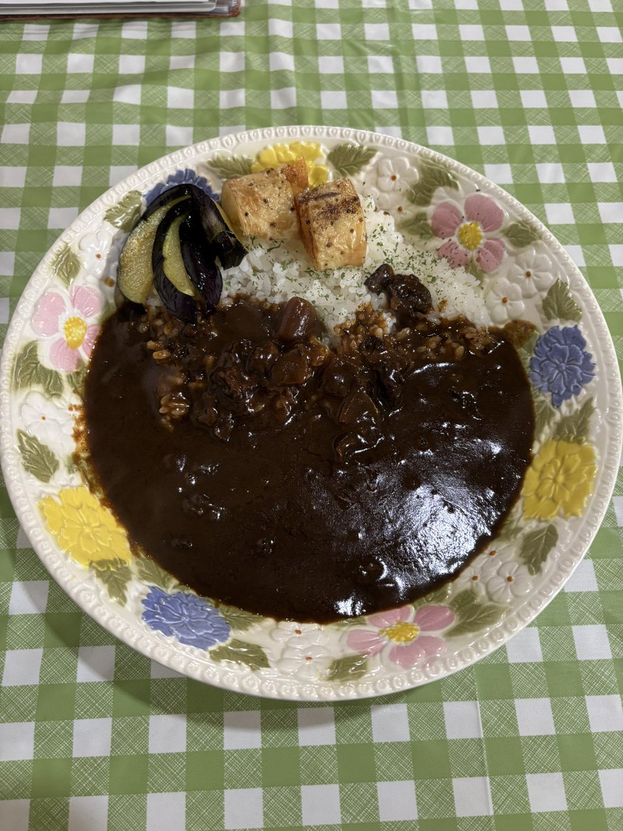 ken8358k's tweet photo. 2026.7.24

Restaurant Irish spoon
ハッシュドビーフ

南増尾の住宅街にある洋食屋さん「アイリッシュスプーン」さんでランチ🍴

2階建て住宅の1階をレストランにしている雰囲気のあるお店でした。

#RestaurantIrishspoon
#ハッシュドビーフ
#みなみ増尾 https://t.co/h0PVqEu30u