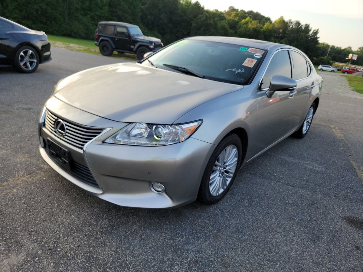 Kinglamarr___'s tweet photo. Two weeks ago, @Just__Manuel1 reached out to me with a clear request: “help me source a clean 2015 Lexus ES 350 from the US”. 
He sent a deposit the same day, and the search began in earnest.

I went hunting, checking listings, connecting with contacts, and staying patient for the right unit. Today, the effort paid off. I won the bid on an exceptionally clean 2015 ES 350, a true gem that met every standard he asked for.

The deal is now sealed. The car will be on its way, and will arrive in Lagos in 6–8 weeks.
Another successful sourcing completed for a client who trusts the process.