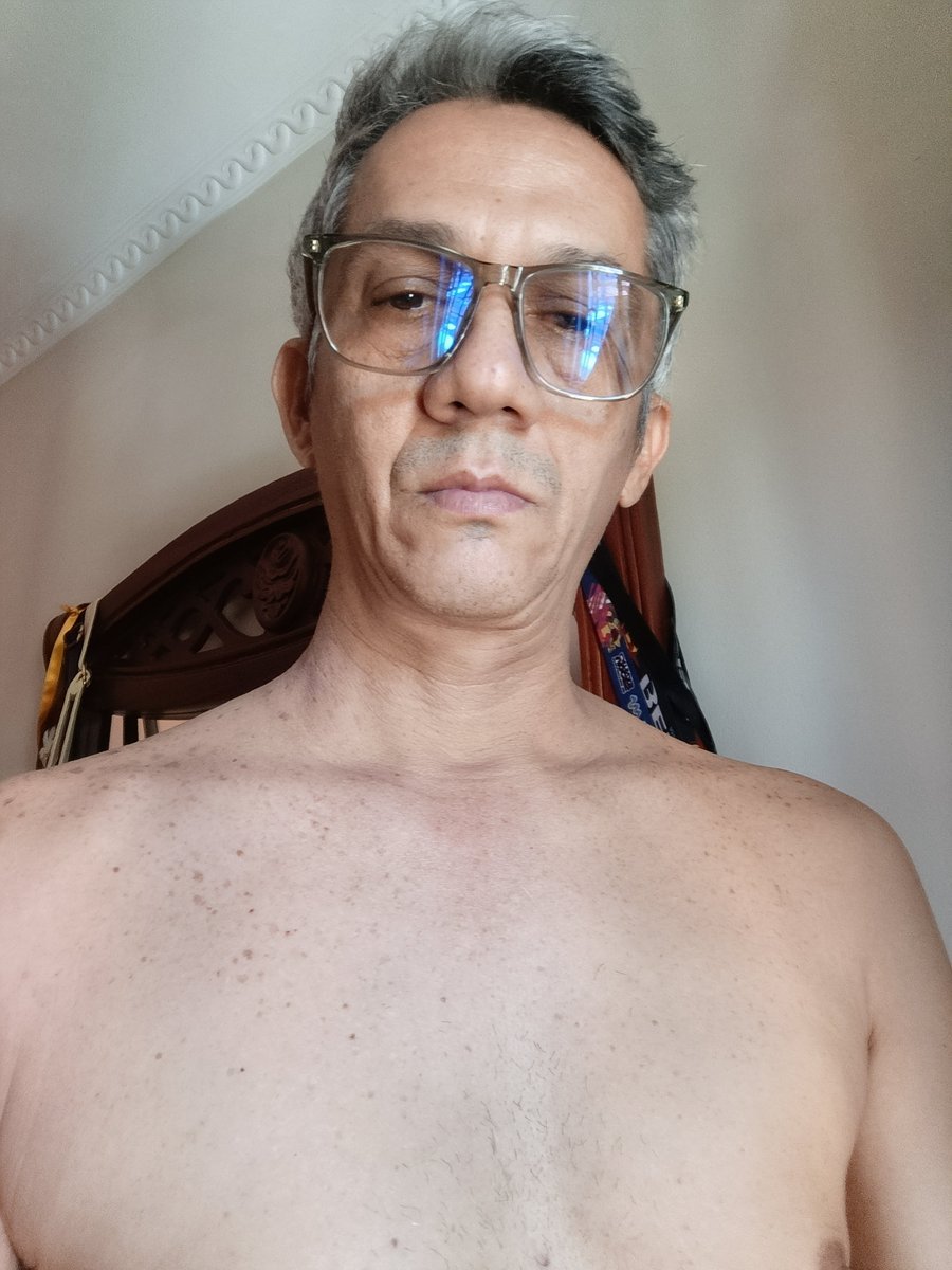 fregutierrez's tweet photo. Estrenando lentes #gafas #man #men #model #daddy https://t.co/9Lyw5swoi8