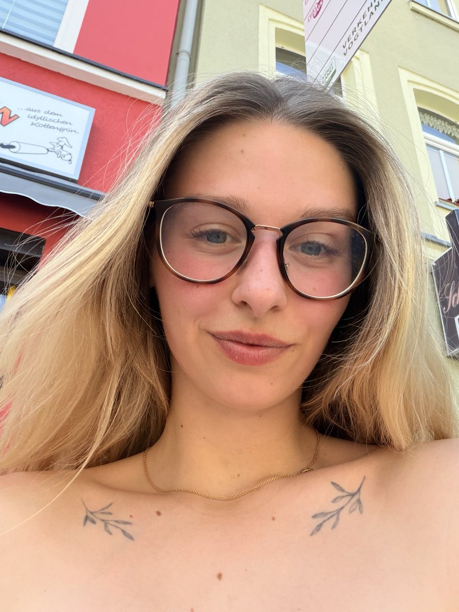 Sarah Svannah tweet media