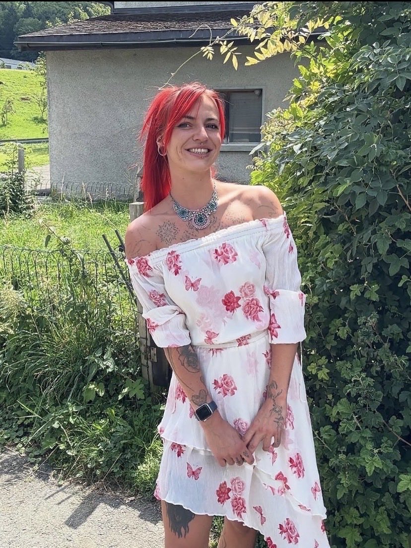 aellenelena's tweet photo. Malheureusement, je suis tout ce que les hommes ne veulent pas :
- De droite
- Drôle
- Affectueuse
- Je ne nie rien 🤭
- Je déteste les gauchistes https://t.co/X0JLjDKWeD