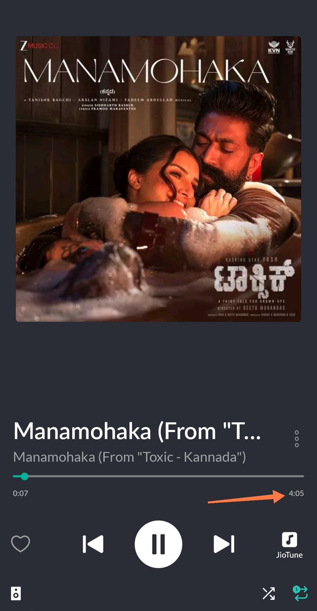 LoyalYashFan's tweet photo. Did u guys notice something? 

Looks like many scenes are missing from the ManaMohaka song. 👀 

#ToxicTheMovie #Yash https://t.co/uyuKly4uu7