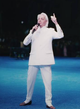 miriametochu's tweet photo. Thought of Pastor Benny Hinn yesterday...
Praying for Him π
#2DaysToGo
#LinkToBeShared https://t.co/0L1Tho8nfI