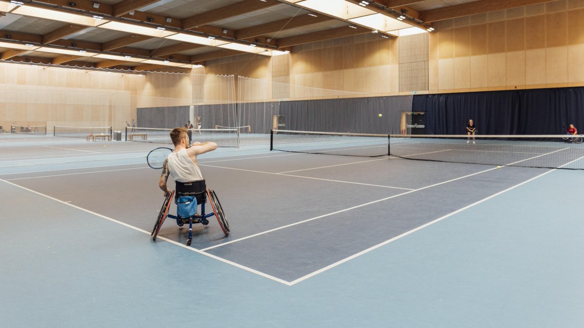 LeeValleyHTC's tweet photo. Fancy a game of tennis? 🎾

Hire an indoor or outdoor court at Lee Valley Hockey and Tennis Centre and enjoy a rally, friendly match or regular practice.

Book now ➡️ https://t.co/S2aJkqM5ya https://t.co/GfUlUP8iyx