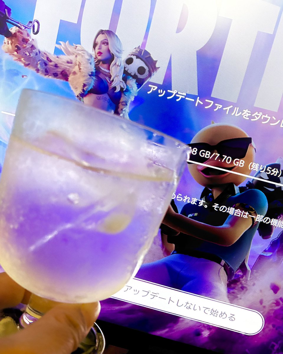 masuzu104's tweet photo. #こだわり酒場 と共に
アプデ。
Switchとパソコンとプレステ手を出しすぎた結果アプデ忙しい笑
 #フォートナイト https://t.co/QzJtHkXh2D