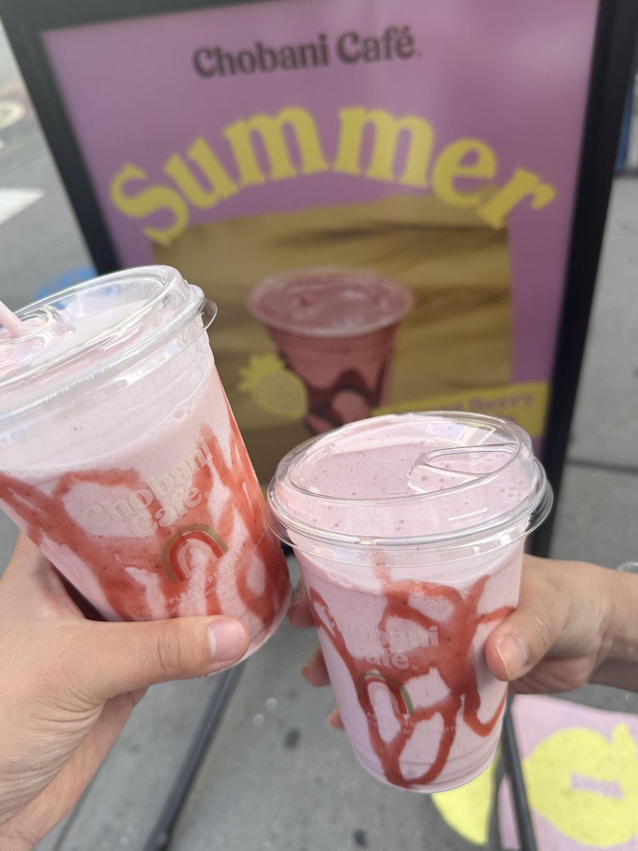 Fay_aAmy's tweet photo. It's sooooo delicious! 😭😭 I enjoyed it while walking around Citywalk, it was so satisfying https://t.co/TRU6kRpGYY