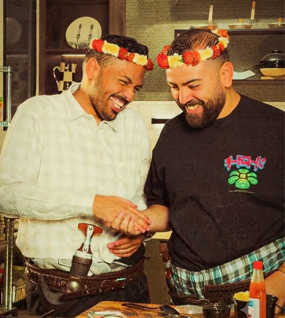 WAT86_'s tweet photo. اخيييرًا بندر وحناوي🧡🧡🧡fav duo https://t.co/bado5x9spw