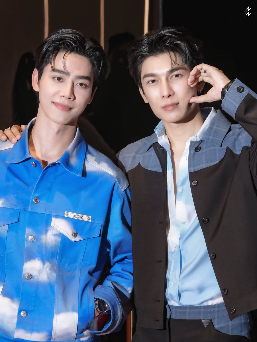 NkN_0019's tweet photo. สองหนุ่ม สุดหล่อ  🤍

MEWSUNNY VIEW SKYCASTLE

@MSuppasit @sunnywnrt
#SkyCastleThailandxMewSunny https://t.co/BGOHzDCOQt