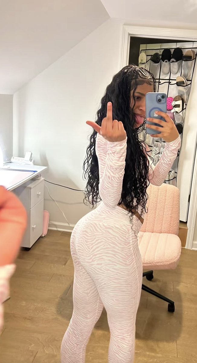 prttyyoungth1ng's tweet photo. Facetime sessions? #fs #lightskin #pyt #youngthot #content #teen #barelylegal #pytlightskin https://t.co/cARAhtPIPy
