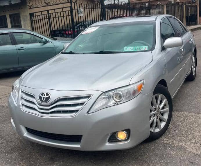XcessCars's tweet photo. *EXTREMELY CLEAN 🧼 ACCIDENT FREE 💥 FOREIGN USED 🇺🇸2010 TOYOTA CAMRY XLE FULL OPTION THUMBSTART SUN ROOF 🚘2026 ON CUSTOM ‼️PRIC:11.9M
LOCATION SURULERE https://t.co/mWwGvfrjZQ
