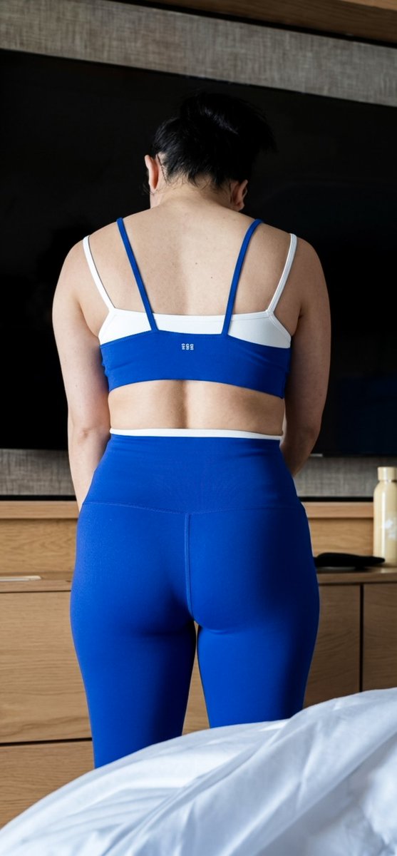 ActressMarvels's tweet photo. Need More of her BACKSHOTS... Charli D'Amelio at just 22 https://t.co/sFln1lxJfK