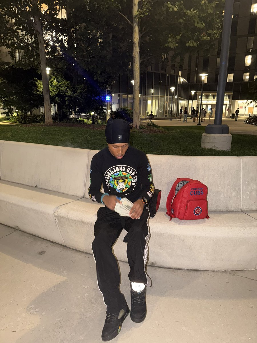 nu7marv's tweet photo. KobeYear2️⃣4️⃣ #wishmeone #itsmybirthday https://t.co/k5EVpvLh9r