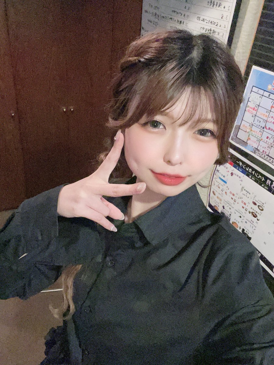 minori_neko3's tweet photo. おはにょ~🐱

かなーりまったりな感じですけどニンゲンはどこにいらしたのかしら❓❓❓❓
朝まで飲めるツヨイニンゲンは居ないってこと⁉️⁉️⁉️⁉️

あたくし酔いで出勤してますので、追いついてくれるニンゲンさん募集中ですよ🐱🤍
アオさんと‼️‼️‼️飲めーーーー‼️‼️‼️ https://t.co/YF0XHv4J97