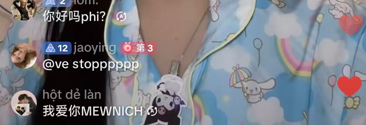 RJiooe's tweet photo. The fans told mewnich that jaoying was her first, and then jaoying was shy, so she called the fans and told her to stopppppp🥺
#jaoyingmewnich https://t.co/DbTvzIsIYI