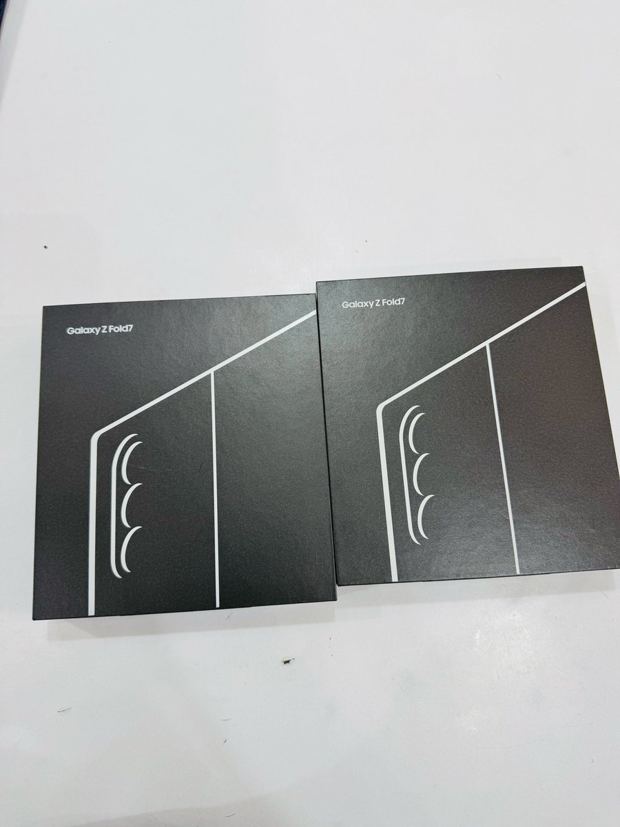 icloudpalace's tweet photo. SAMSUNG GALAXY Z FOLD 7 256 GB 

Factory Unlocked 

Price : ¢14,700
Delivery Nationwide 🚚

Kindly Repost On Your TL https://t.co/HgXSI5xtln