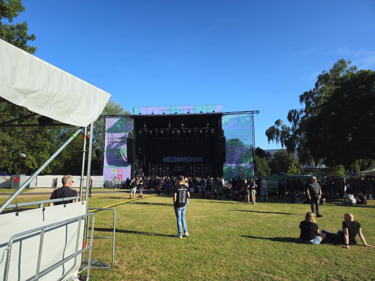 rotenacht's tweet photo. Is wie Wacken hier, nur in schön. https://t.co/LSIdEmt5jn