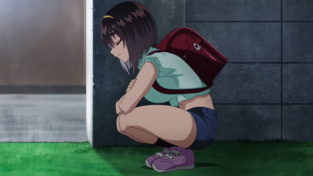 amemoka's tweet photo. パッツパツだぁ…（歓喜）
色々大きいシヅカちゃんにJSコスさせるインモラル感！
#アニメカムイさん　4話 https://t.co/KoHcXgGSPN