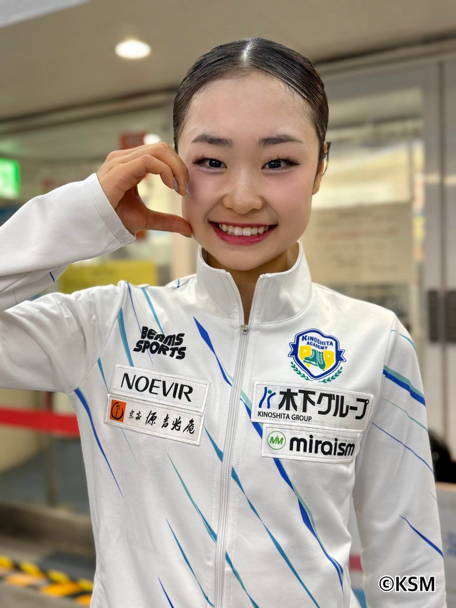 KSM2023KSM's tweet photo. #島田麻央 選手
シニアデビューを笑顔で
滑り切りました😊

名古屋市スケート競技会
#みなとアクルス杯 
SP⛸️
78.29 で首位発進✨

何よりのびのびと
楽しそうに滑る #麻央さま ✨

6分間練習で苦戦した3Aも
きっちり決めてくれました⛸️
#必殺仕事人

明日のフリースケーティングも
麻央さまらしく🤭

🐟TEAM MAO🐟
#木下グループ
#Noevir
#Nike
#miraism 
#宗家源吉兆庵 
#島田家🏠
#コロマル🐶

#いつも心にハンギョドン
