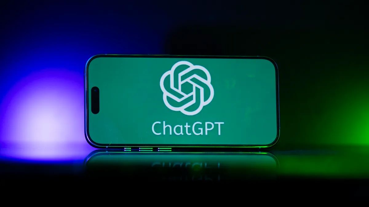 CNET tweet media