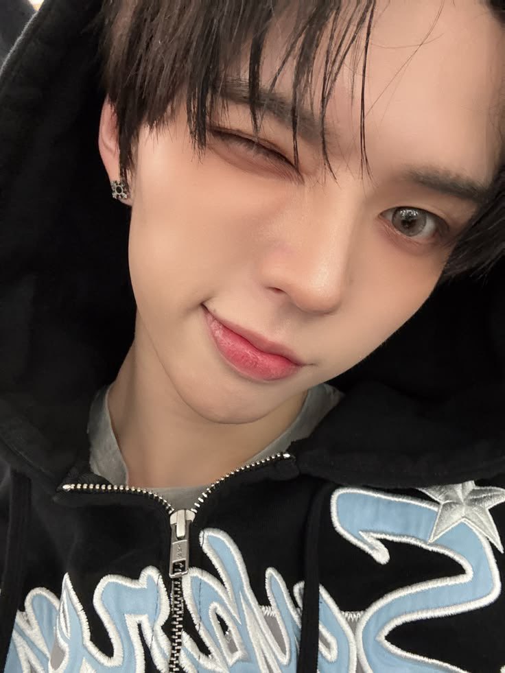 binniexbun's tweet photo. wassup twin 

@_AMPERSANDONE_ #ANDEARSELCADAY #ANDRSD #ANDEAR #앰퍼샌드원 #AMPERSANDONE #BRIAN #브라이언 https://t.co/I1XTanfrdQ