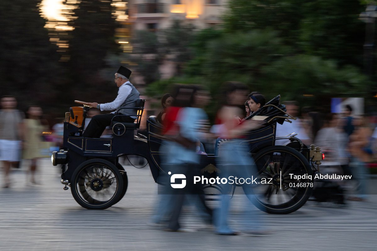 PhotoStockaz's tweet photo. 🇦🇿 Müasir bulvarda xatirələri oyadan mənzərə.

📸 Foto 03.07.2026-cı ildə çəkilib.

#bulvar #photostockaz #fayton #bakı #azərbaycan https://t.co/DIOkkXXCSm