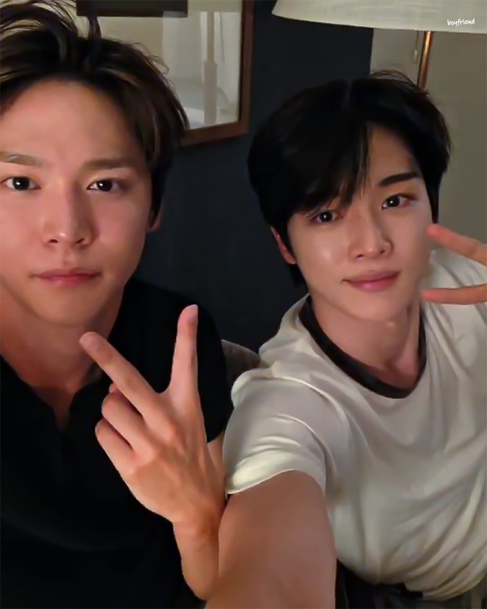 93inmb's tweet photo. 260725 숑석 
https://t.co/sKElVmwgip https://t.co/cPBPkihGYv