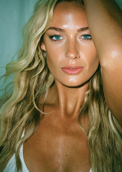MAGA_lunna2421's tweet photo. Liberals just can’t stand when I post this photo of Sophie Cunningham https://t.co/YIlwgzI6V2