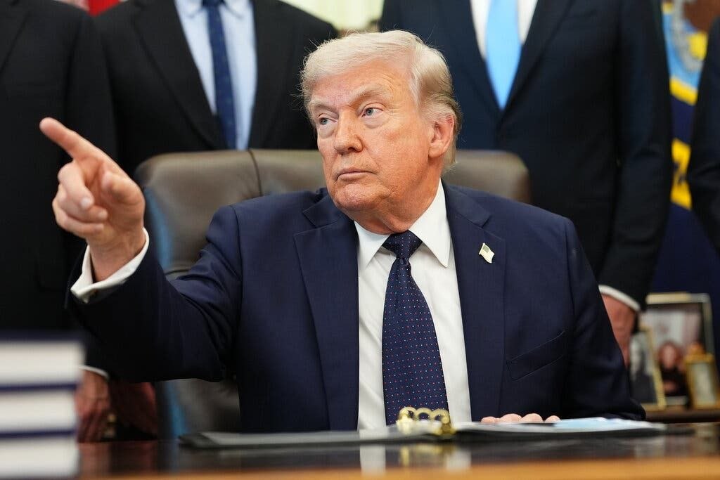 RT_Breaking tweet picture