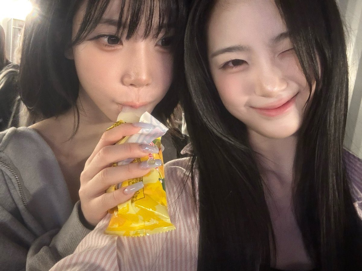 tripleSCalendar's tweet photo. Today is 24/07! 
S7 + S24

#tripleS #트리플에스 #NaKyoung #나경 #JiYeon #지연 https://t.co/ah1Qwcr4PW
