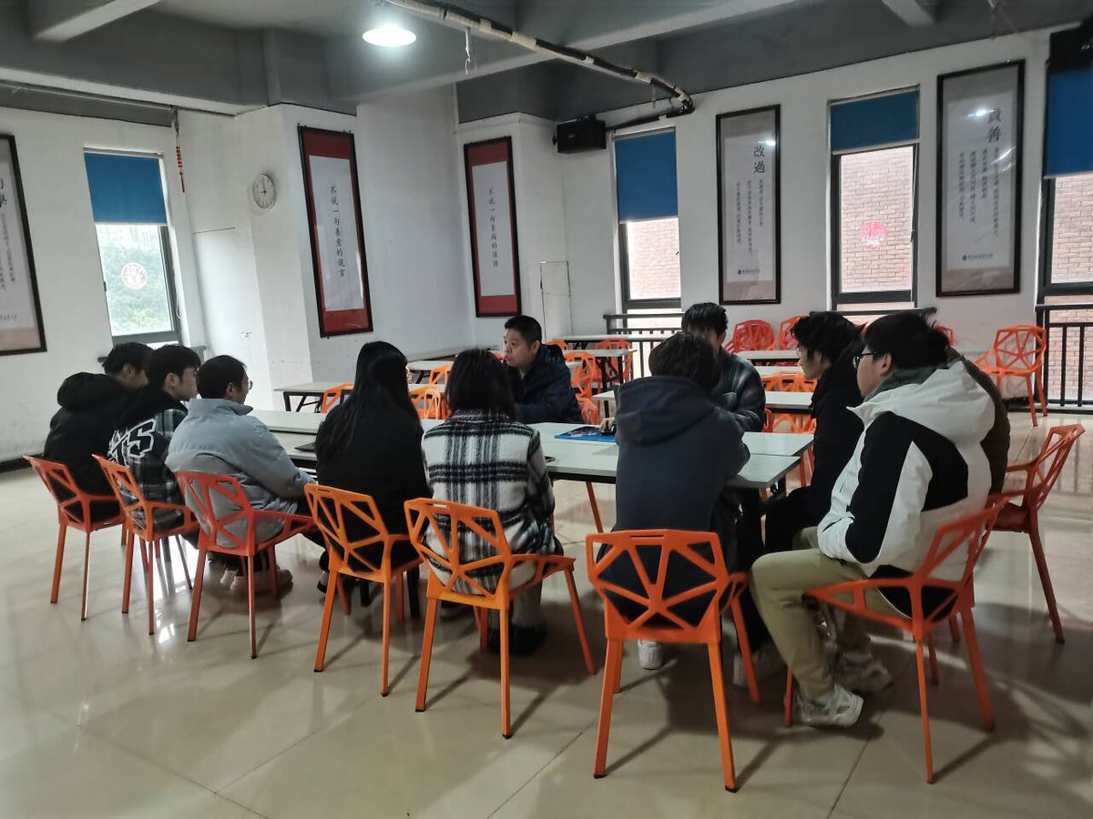 JadaZalleryw's tweet photo. Teamwork makes the dream work! Our small group crushed today’s project milestone by splitting tasks and supporting each other every step of the way https://t.co/oStJAxy1eD