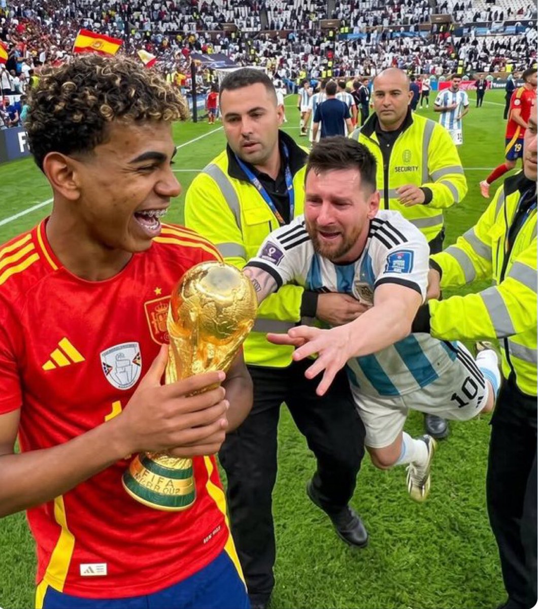 MazdakZamyadi's tweet photo. @TouchmineX Give Messy mouse at least the “Rat of WC trophy” 😂🤣 https://t.co/19iohBRfXv