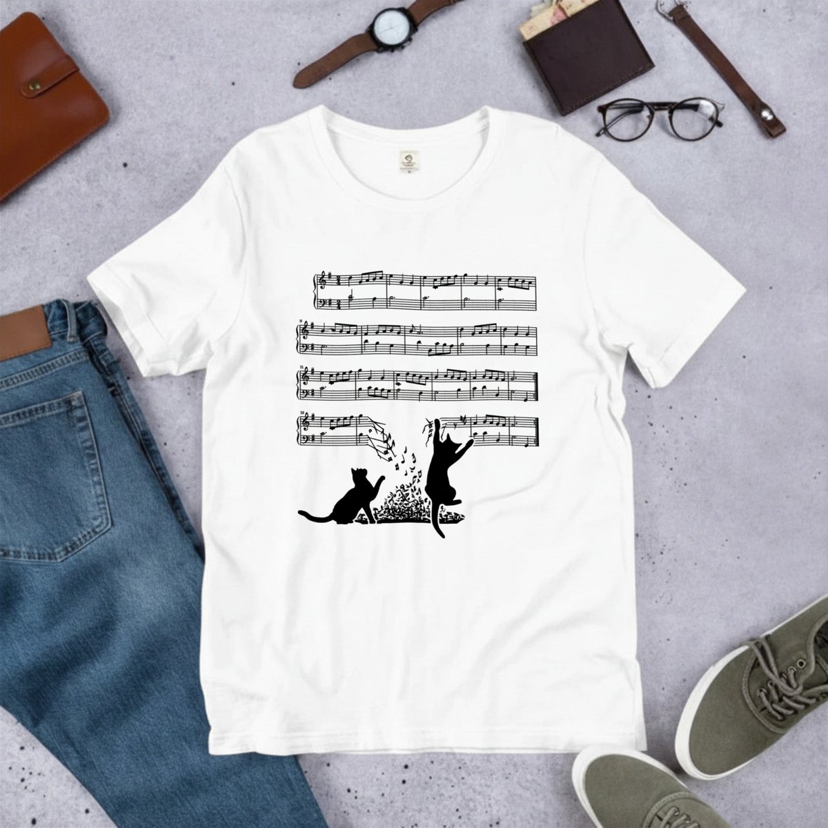 Takashirt_jp's tweet photo. 音符の上に、猫🎵🐈
猫音符Tシャツ、音楽と猫が好きなあなたへ▼