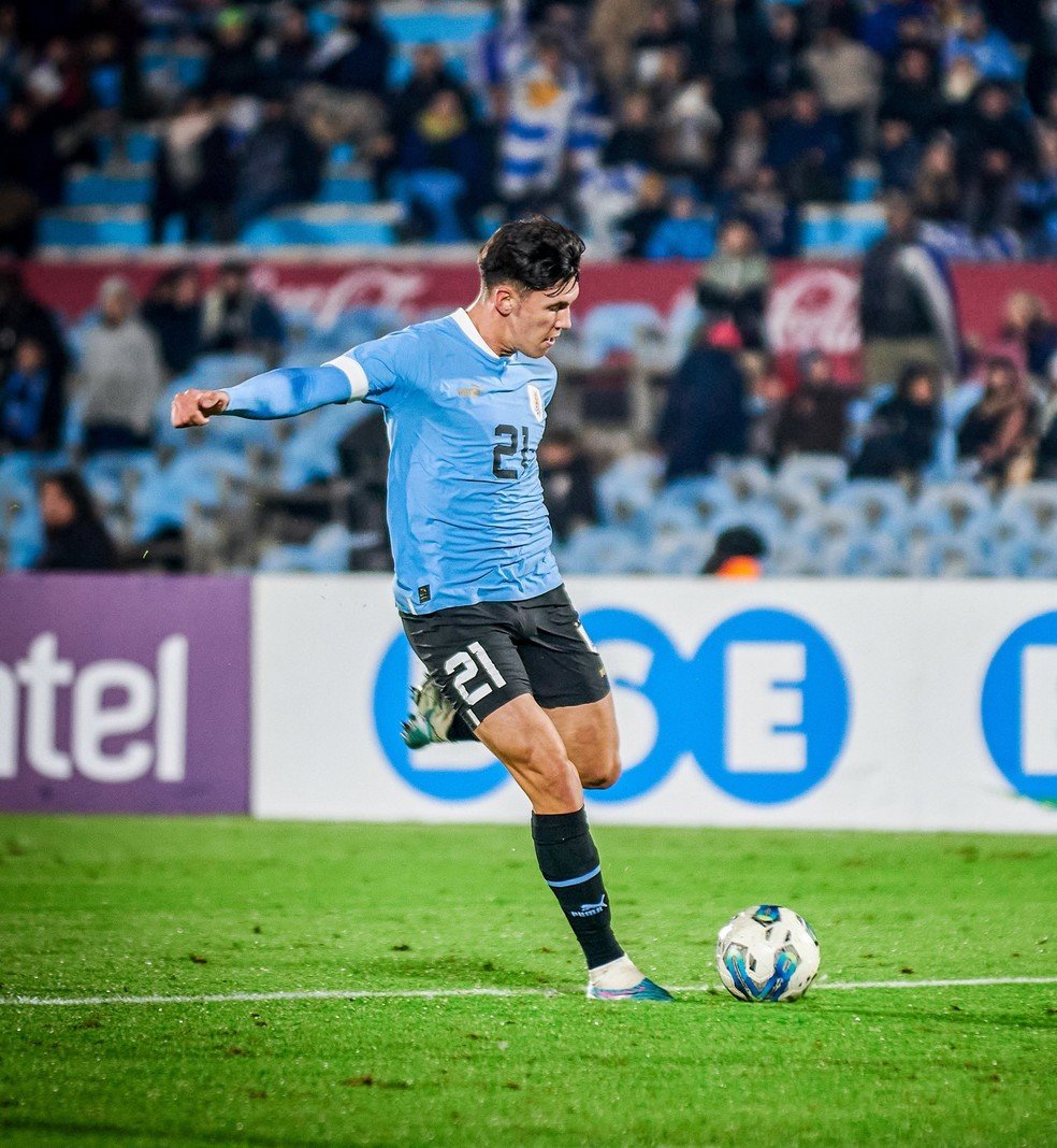 FALADOGALOLEO's tweet photo. Vamos torcer pra dar certo.
Mas, outro gringo no Galo?
Se juntar todos não dá um!
No Brasil não deve ter atacante bom né.
CIGA CEGA 
Paulo Bracks fraco. https://t.co/FRpZt6CiFf