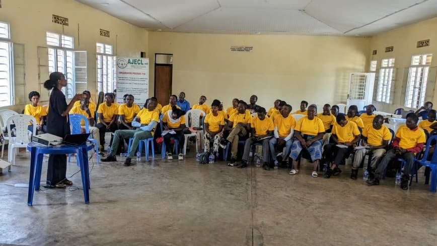 Ajecl_official's tweet photo. 1/1.Today our SILC groups from @BugeseraDistr , @Nyarugenge @Gasabo_District , @GakenkeDistrict , and @rulindodistrict came together to evaluate their progress,share best practices,and strengthen their vision for  increasing saving ,accessing to finance for economic empowerment. https://t.co/xxScsouXFC