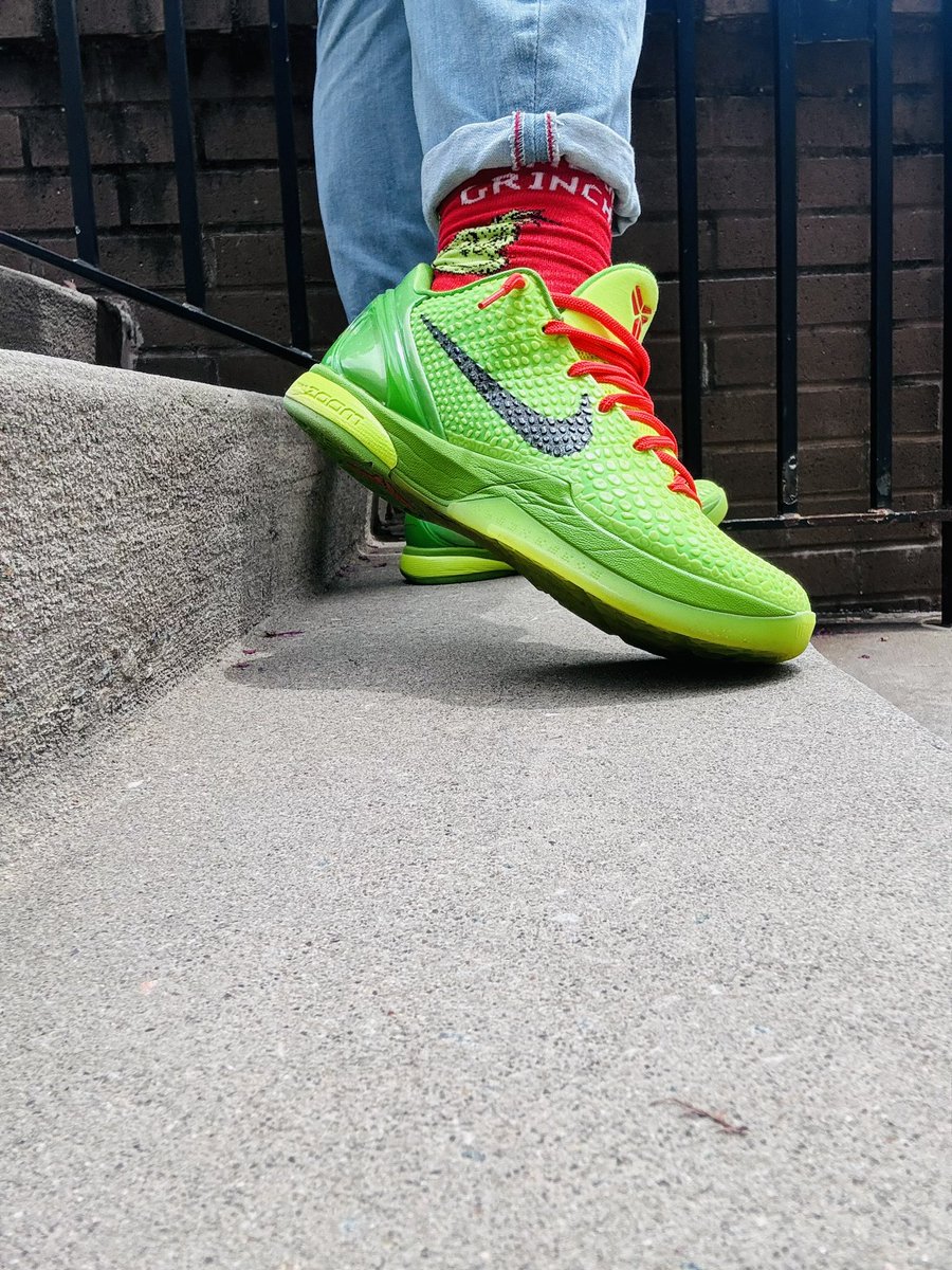 NIwiththekicks's tweet photo. Today’s theme at work is Christmas 🎅🏾 in July of course I had to pull Kobe 6 Protro Grinch  #firefriday https://t.co/ZcwJ5Yd1Jo