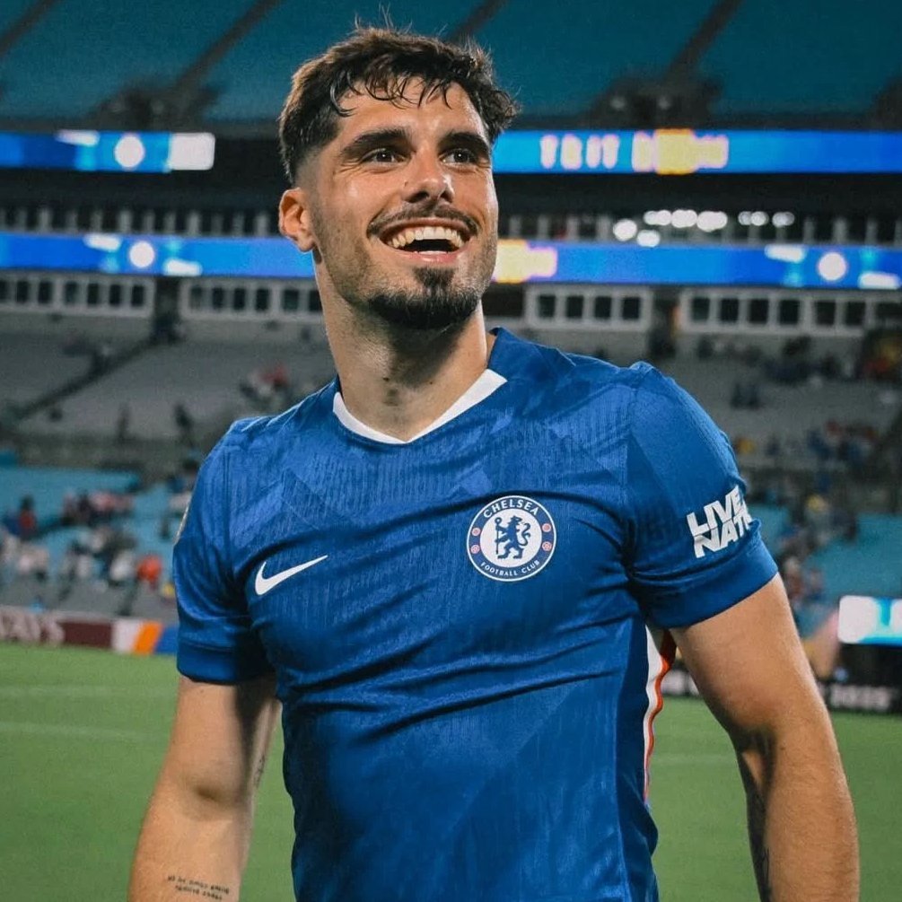 TouchlineX's tweet photo. 🚨 𝗡𝗘𝗪: Pedro Neto is on Manchester City's list to reinforce the attack on the wings.

— @MailSport https://t.co/HG7PM691bM