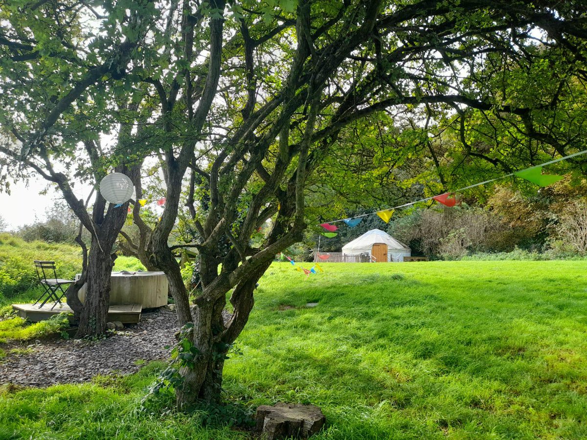 DiscoverBoyneV's tweet photo. There’s no better way to experience the beauty of the Boyne Valley than by staying under the stars. 

Whether you prefer pitching a tent, enjoy glamping, or setting off on a campervan adventure, the region offers something for you. Find out more: https://t.co/cfgfASeAYO https://t.co/OOjk3n4tzv