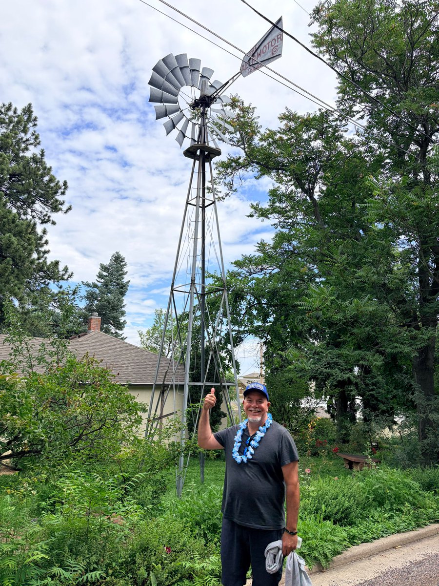 Enlightnldrship's tweet photo. 📍Visited Boulder, Colorado for my clients🏔️🙌 

Environment of exceptional experiences, incredible people, and real conversations. 

#Colorado #beautifulcity #hiking #leadership https://t.co/b65vSP995w