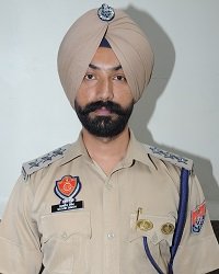 dailysamvad's tweet photo. पंजाब: बरनाला में सफाई सेवकों पर लाठीचार्ज पर DSP सस्पेंड, CM भगवंत सिंह मान के न��र्देश पर बड़ी कार्रवाई...
#Barnala #Punjab #BhagwantMann #DSP #SafaiKaramchari #BreakingNews #PunjabNews #dailysamvad https://t.co/rscjZZ84HA
