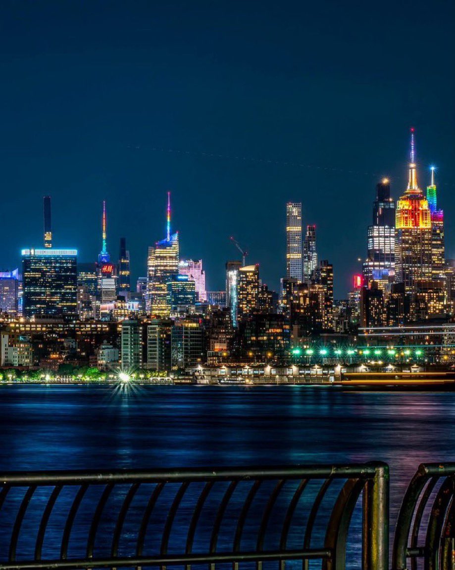 ScopeWorldX's tweet photo. New York City 🌃 https://t.co/isYz68Rzh1