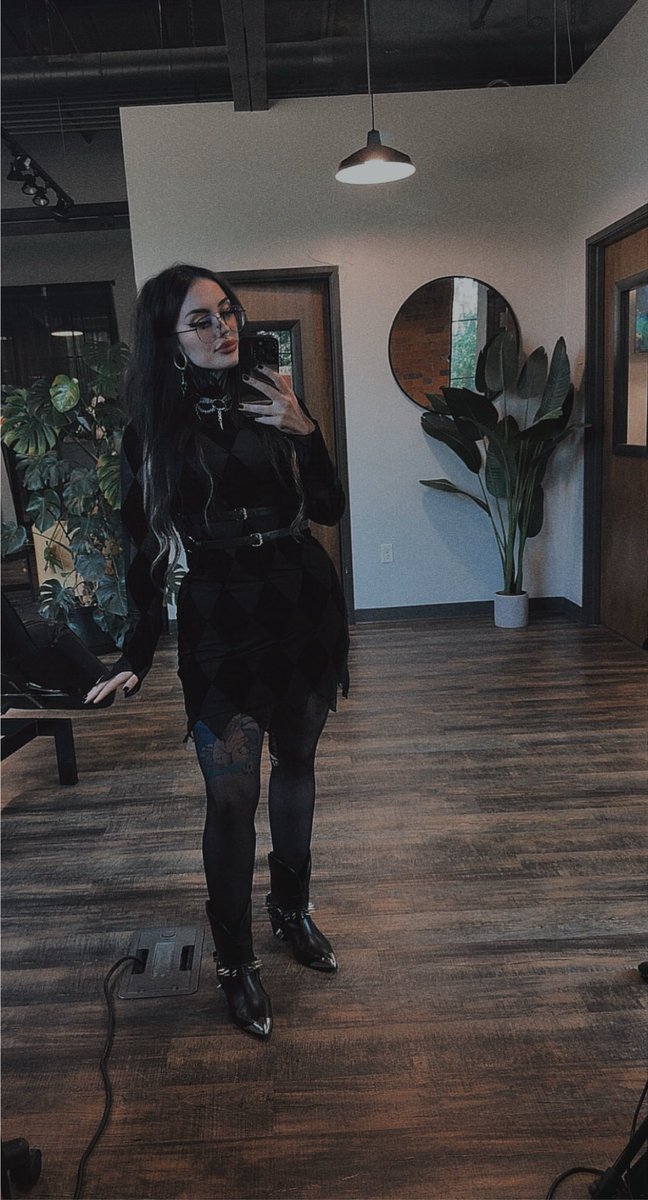 rxcosmosTTV's tweet photo. The fit ➜  the makeup
Jestermaxxing ♡ https://t.co/hp7ejz4IP1
