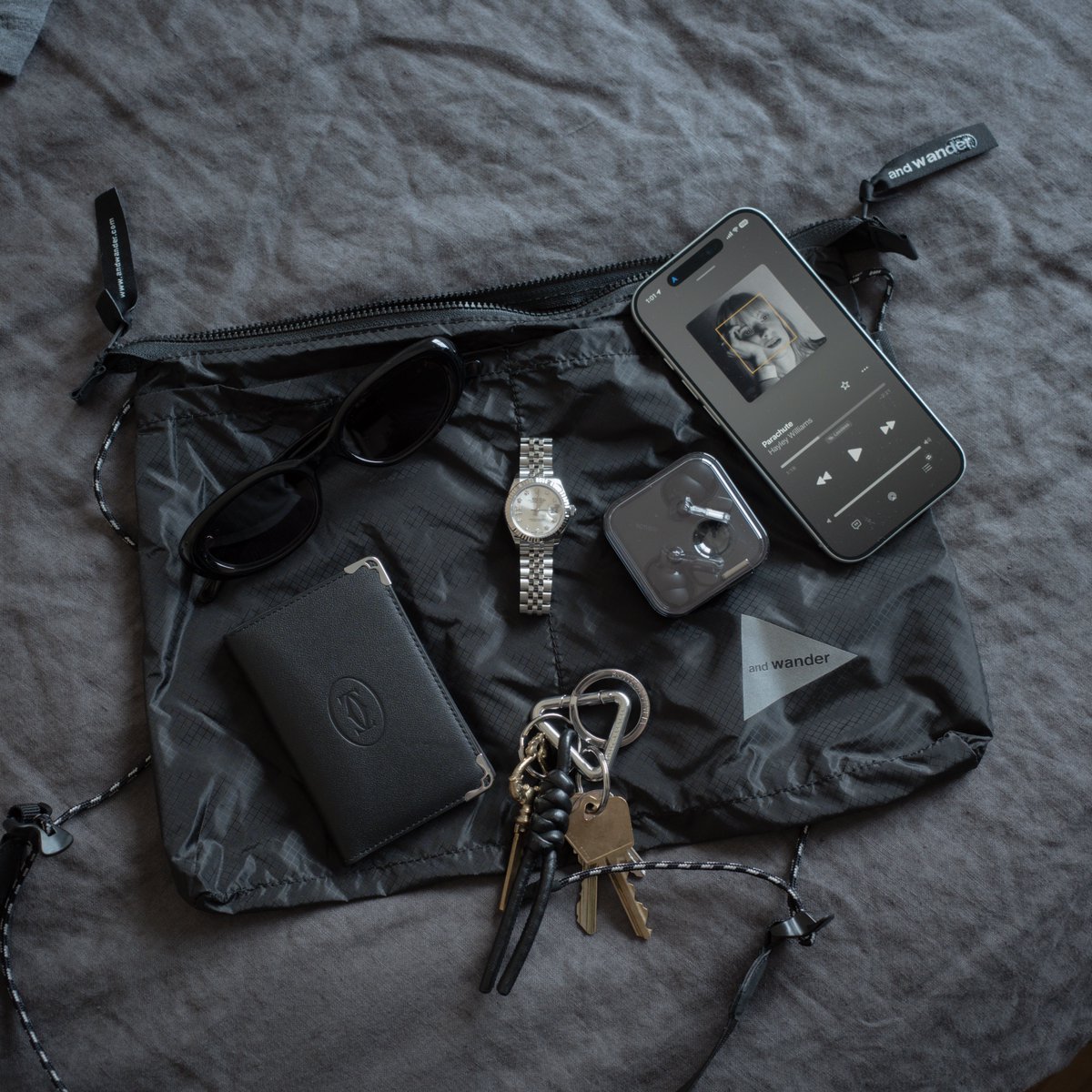 shelascomputer's tweet photo. Adding the @nothing Ear 3 to my everyday carry. Such a nice product, I love its design craftsmanship and attention to detail. I also thought the case mic sounded pretty good! Unsure why it sounded worse in some tech reviews. 🌱🎧 https://t.co/VGMEnPy3TP