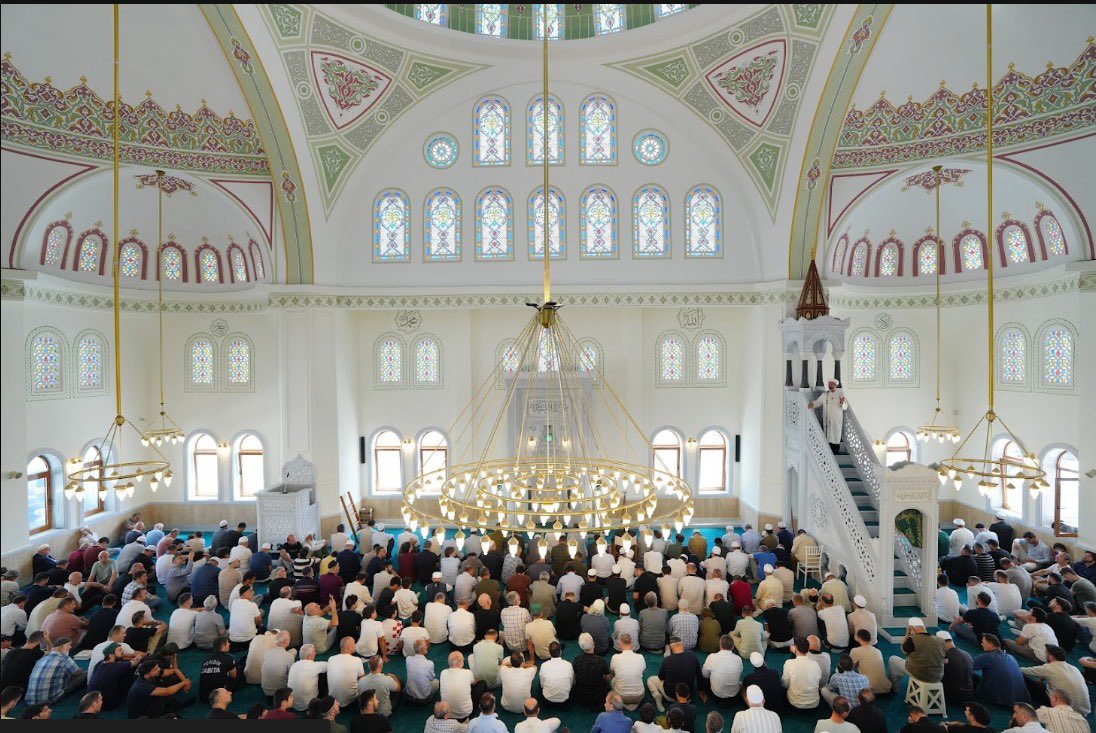 fatihgenclikvkf's tweet photo. MTTB 50. Dönem Genel Başkanı, vakfımızın bânisi Muhterem Ömer Öztürk'ün inşa ettirdiği HACI HATUN ÖZTÜRK Camii Şerifi cuma namazında ibadete açıldı.

İstanbul Pendik'te yer alan 1200 kişi kapasiteli ve Osmanlı Mimarisi esas alınarak yapılan cami, Ömer Öztürk'ün inşa ettirdiği üçüncü cami olarak dikkat çekiyor.