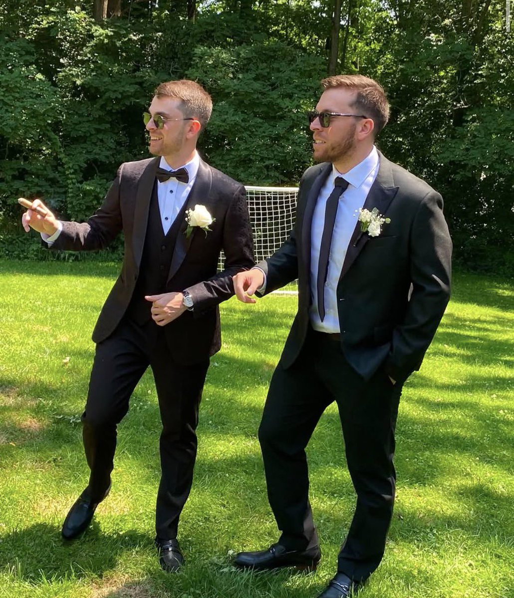 JohnnyGiunta_'s tweet photo. Me brother has zero idea if the Blue Jays lose today his weeding is ruined https://t.co/W3C9xnjLKz