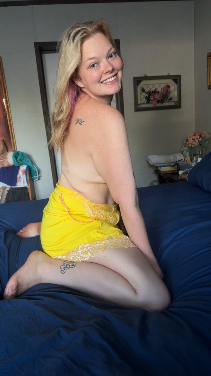 MichelleCo0603's tweet photo. Are mom bods hot or no? #milf #mombod #hot https://t.co/uPryzvldbI