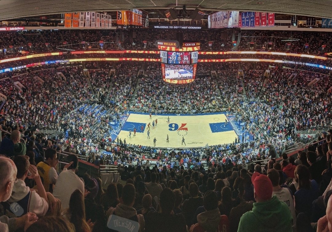 SE_PA_NATIVE's tweet photo. Me at every Sixers home game this season in this economy smh..
But F it im in the building 😂😂
#Sixers #Lebron #Philly #TTPMFER https://t.co/mfMqTkKv9z