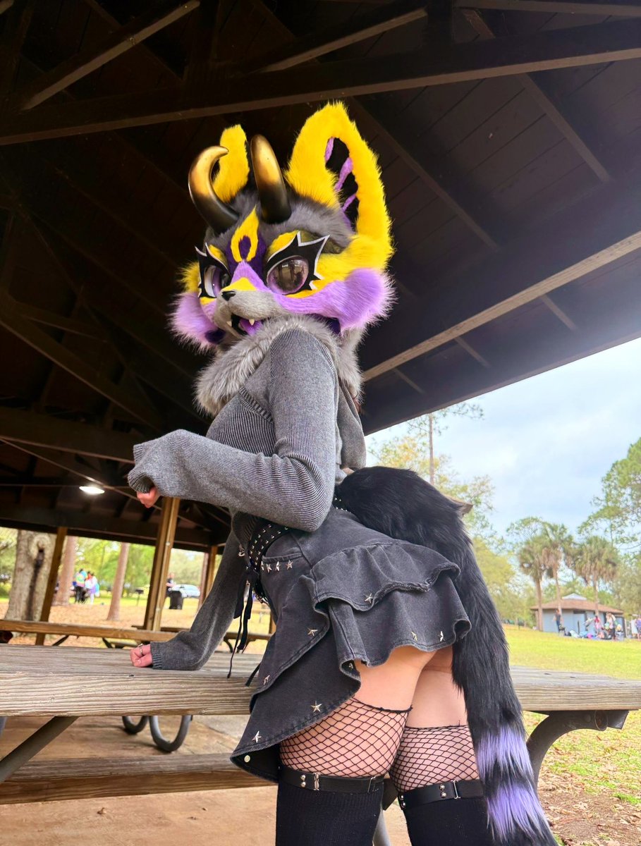 SmittyKittyxxx's tweet photo. Hey! What are you looking at down there? 🍑 https://t.co/N4z5DSGUUW