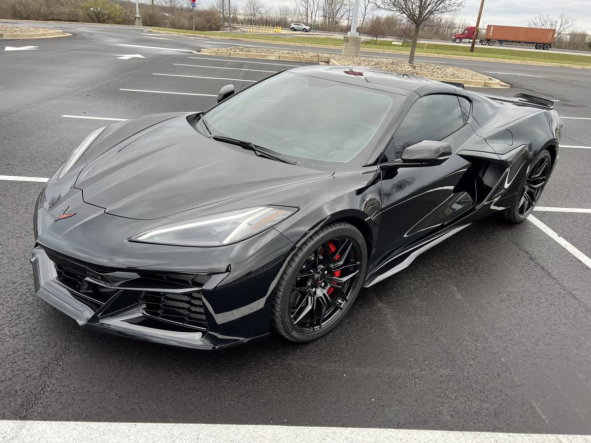 VettesNCaffiene's tweet photo. #Corvette #Cars #Chevrolet #Chevy #TeamChevy #ChevyCorvette #CorvetteClub #SportCars #FastCars #ChevroletCorvette #CorvetteRacing #Corvette #GeneralMotors #Automotive #C8 #Z06 https://t.co/75OEk4MSHE
