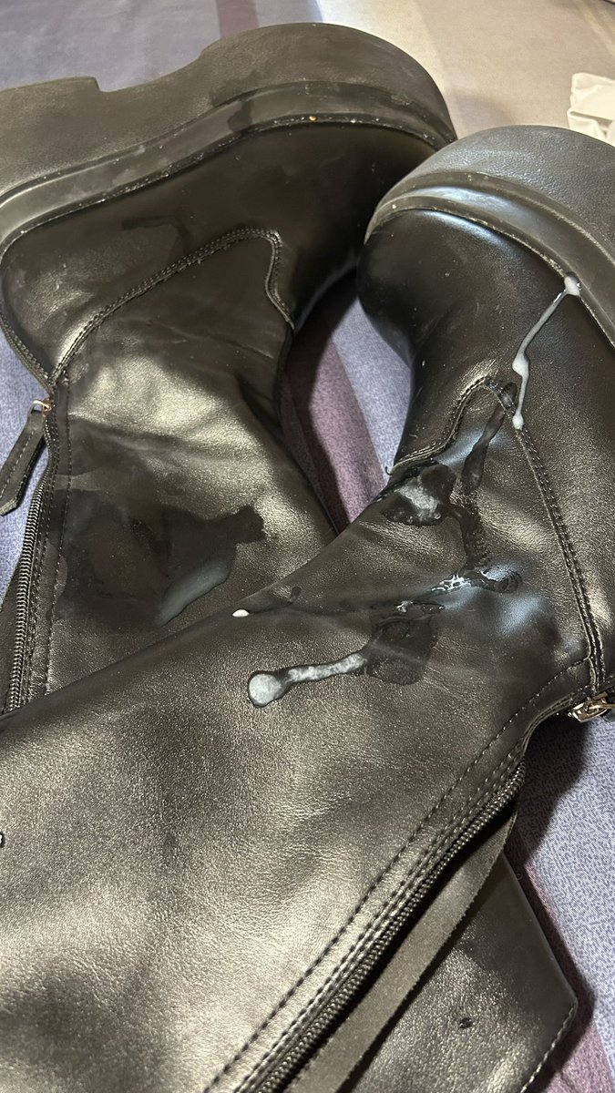Ume2899's tweet photo. ごめんね...
〇さんのブーツは気持ち良すぎる〜
本人にバレちゃったらオワリかも https://t.co/bQ92YkvRmE