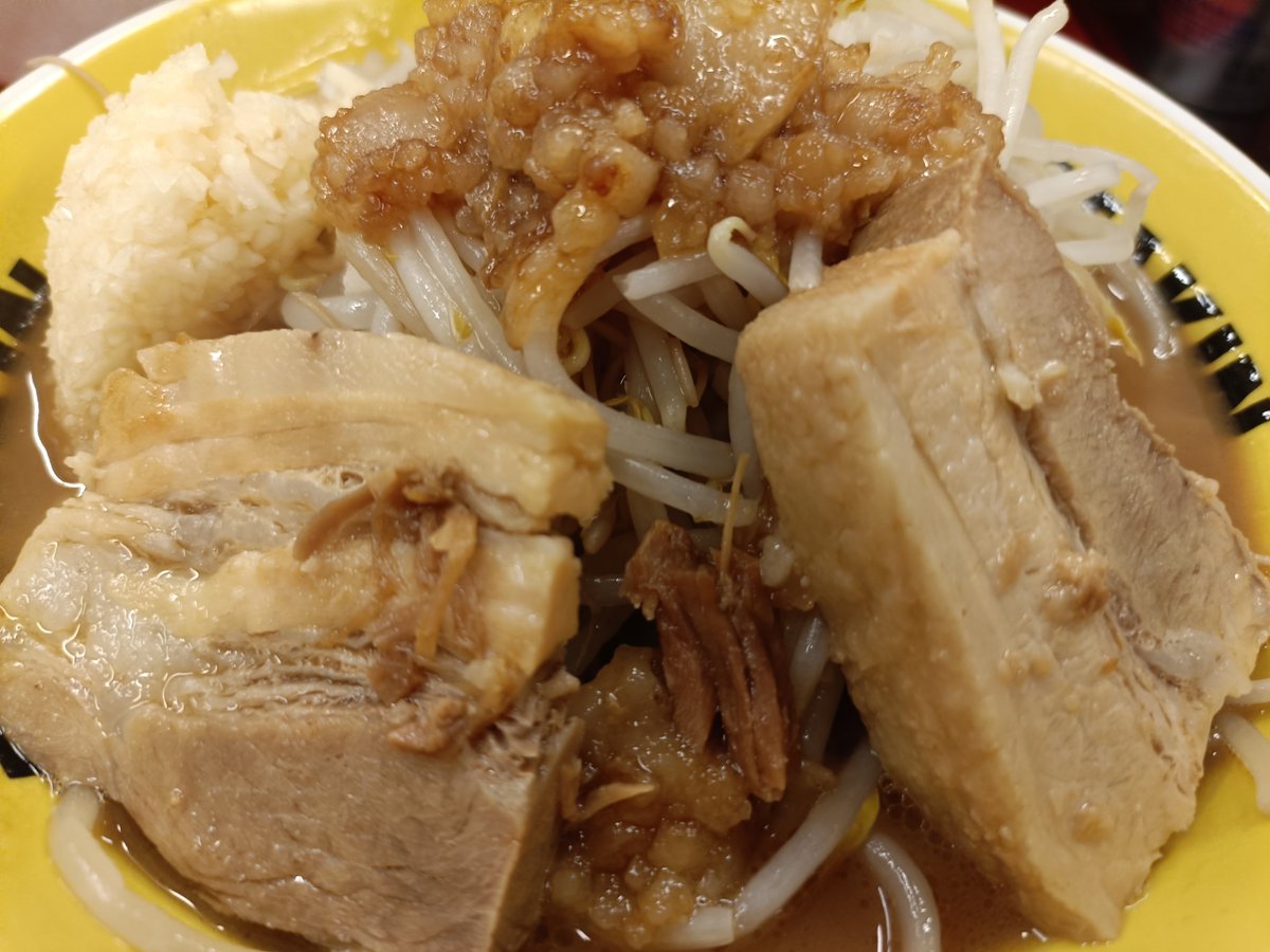 山本握微 tweet media